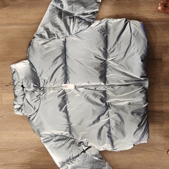 Water-Resistant Shiny Puffer Jacket - Picture 9 of 11